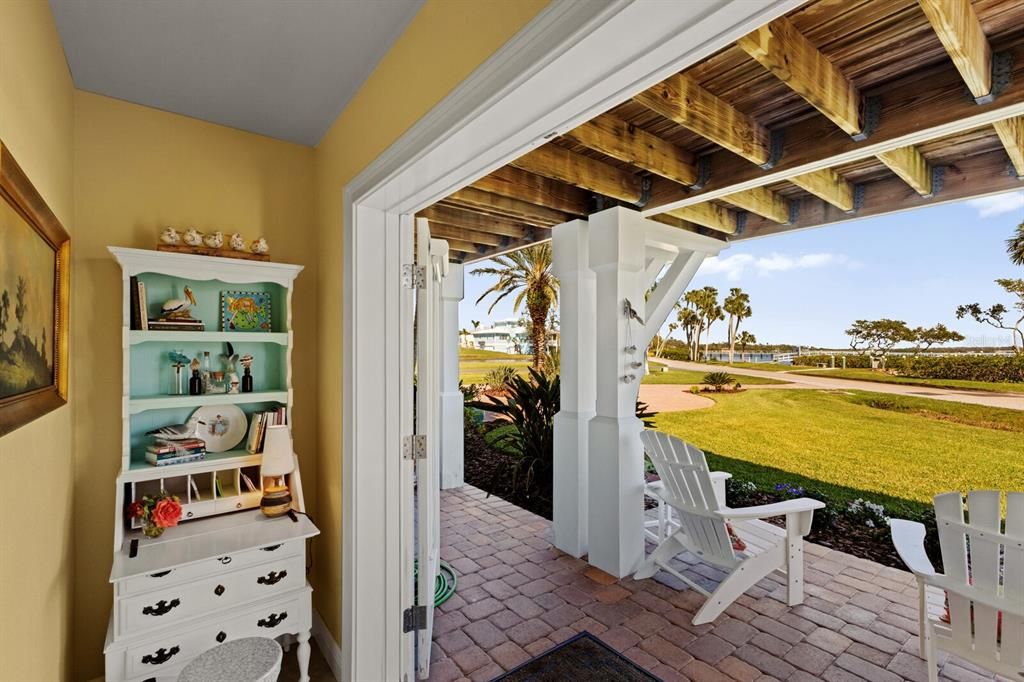 For Sale: $2,100,000 (4 beds, 3 baths, 2936 Square Feet)