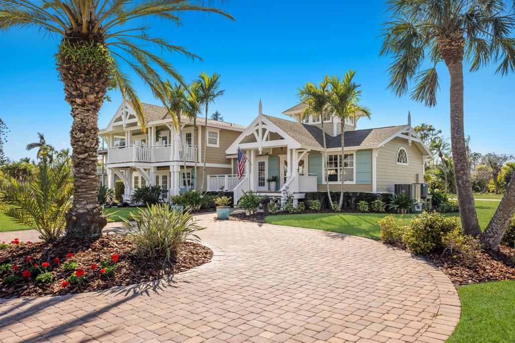 For Sale: $2,100,000 (4 beds, 3 baths, 2936 Square Feet)