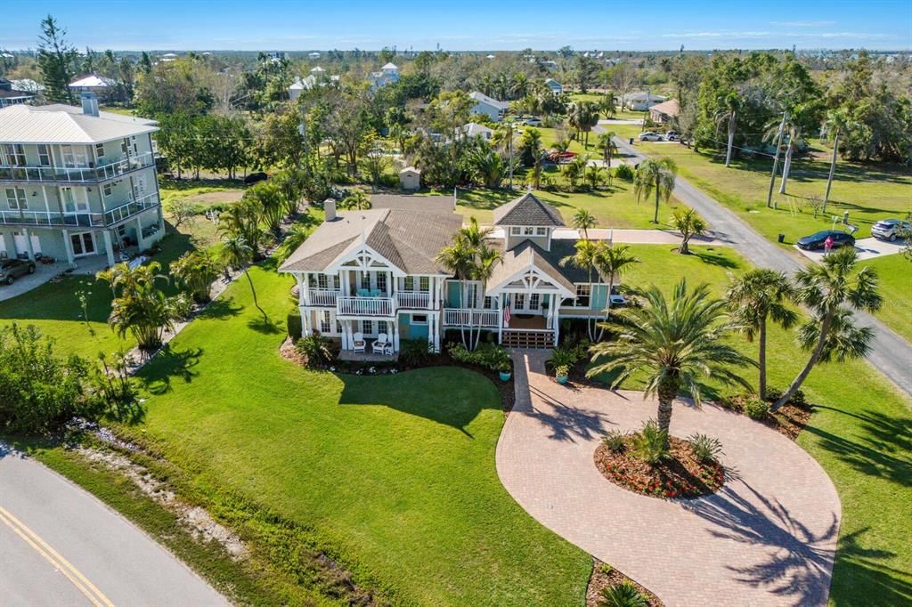 For Sale: $2,100,000 (4 beds, 3 baths, 2936 Square Feet)