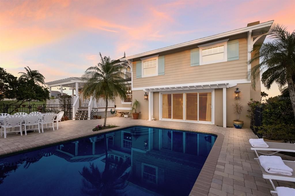 For Sale: $2,100,000 (4 beds, 3 baths, 2936 Square Feet)