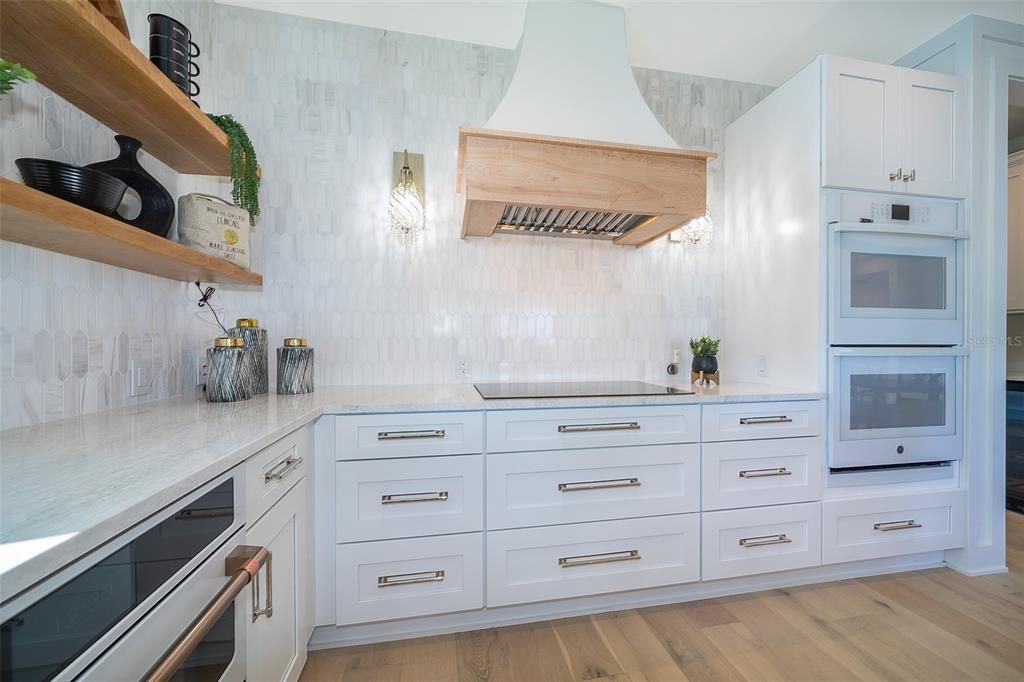 For Sale: $2,199,000 (5 beds, 4 baths, 3412 Square Feet)