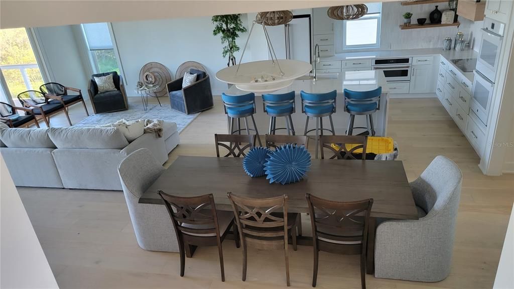 For Sale: $2,199,000 (5 beds, 4 baths, 3412 Square Feet)