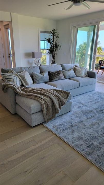 For Sale: $2,199,000 (5 beds, 4 baths, 3412 Square Feet)