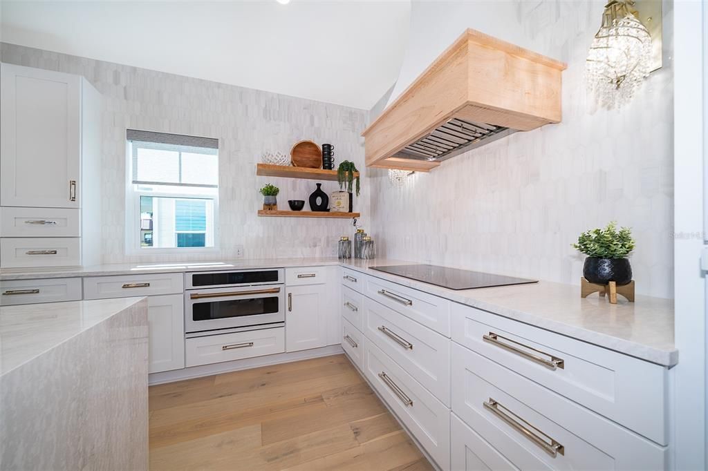 For Sale: $2,199,000 (5 beds, 4 baths, 3412 Square Feet)