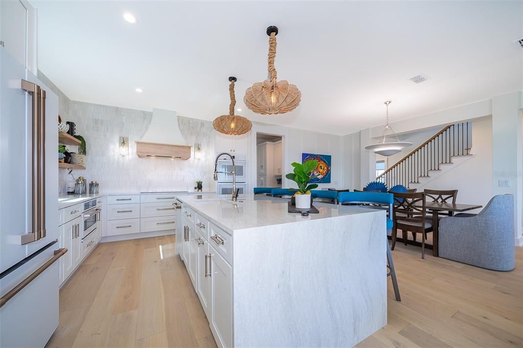 For Sale: $2,199,000 (5 beds, 4 baths, 3412 Square Feet)