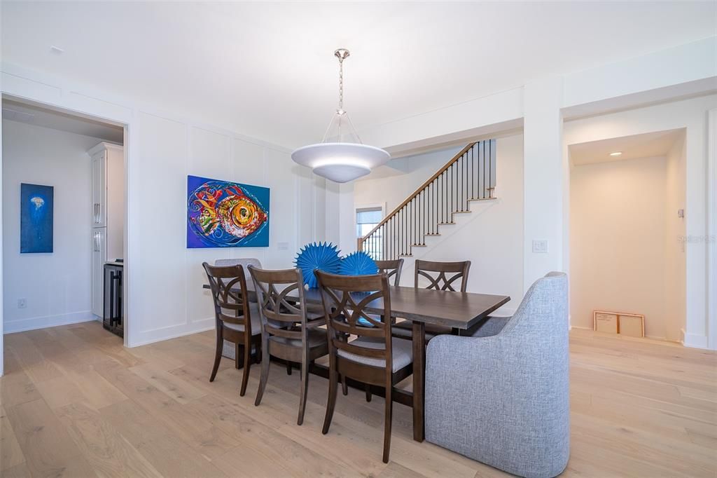 For Sale: $2,199,000 (5 beds, 4 baths, 3412 Square Feet)