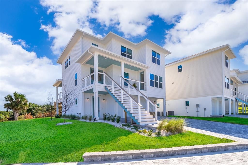 For Sale: $2,199,000 (5 beds, 4 baths, 3412 Square Feet)