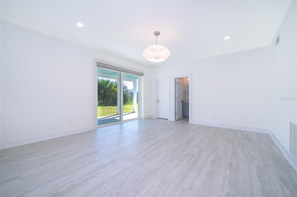 For Sale: $2,199,000 (5 beds, 4 baths, 3412 Square Feet)