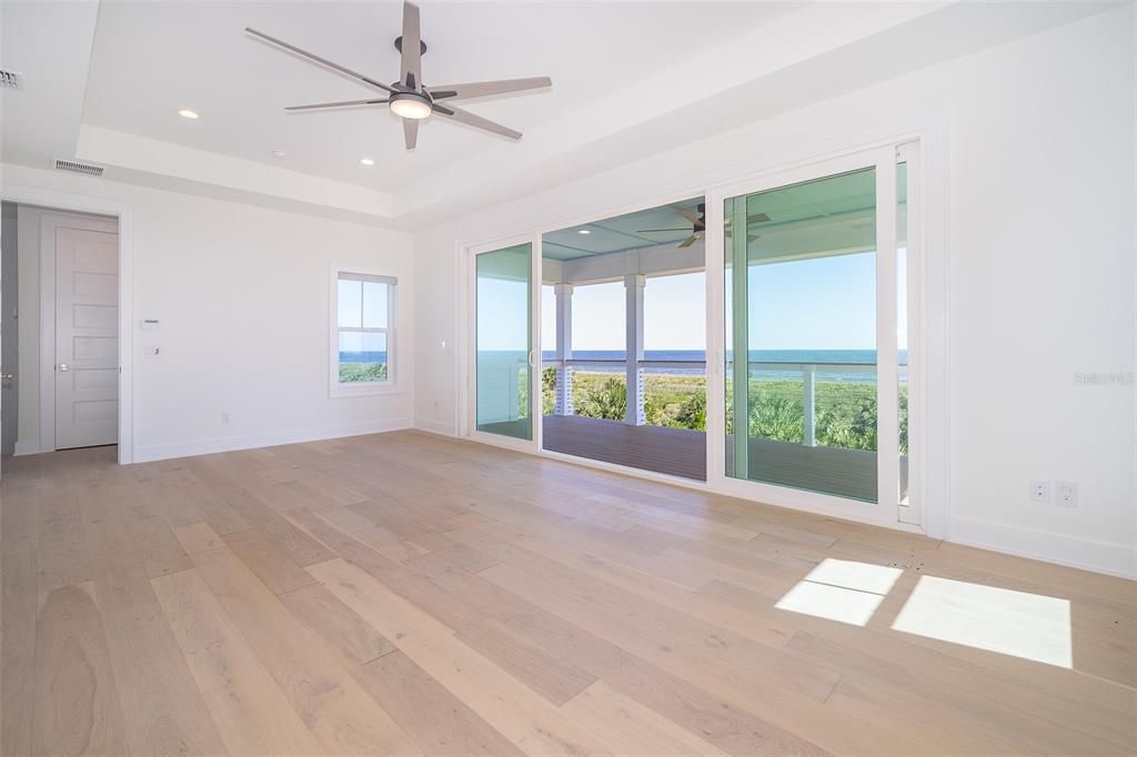 For Sale: $2,199,000 (5 beds, 4 baths, 3412 Square Feet)