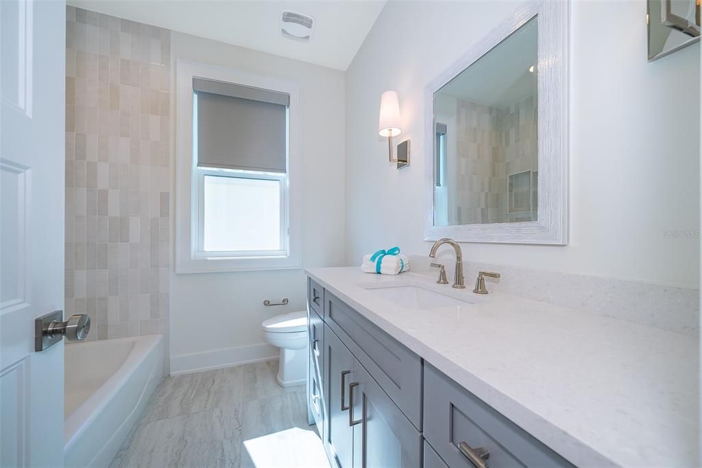 For Sale: $2,199,000 (5 beds, 4 baths, 3412 Square Feet)