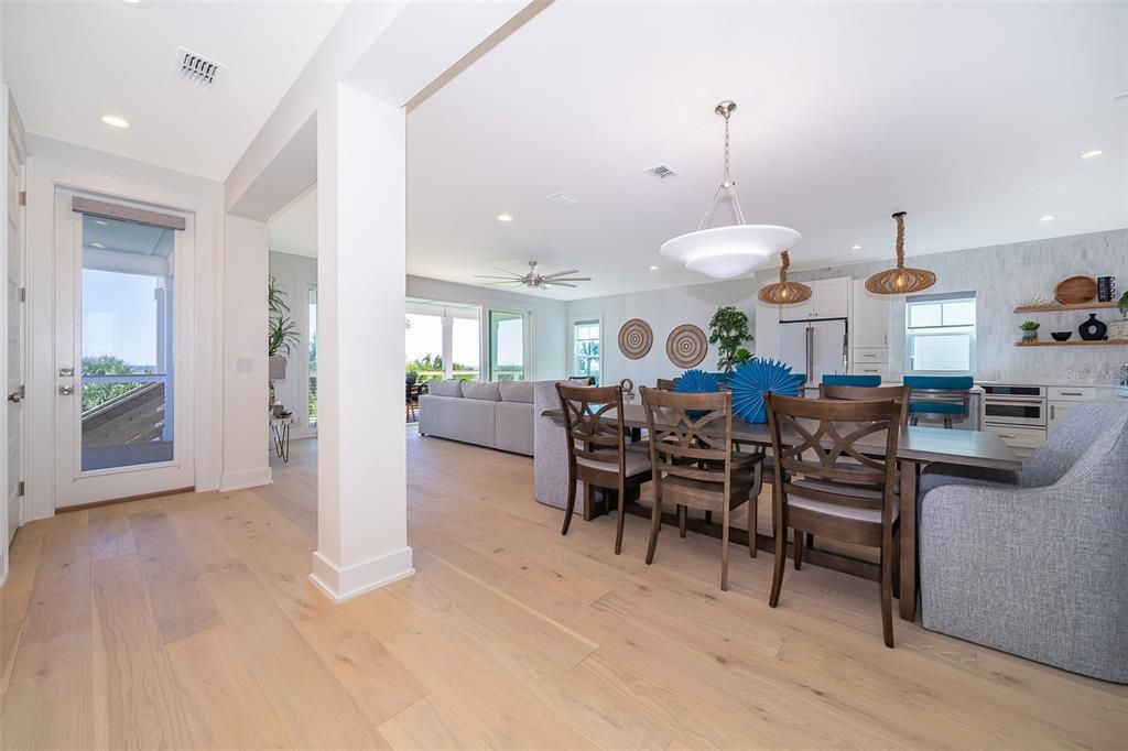 For Sale: $2,199,000 (5 beds, 4 baths, 3412 Square Feet)