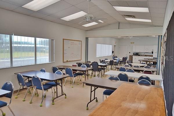 Activo con contrato: $105,000 (2 camas, 2 baños, 864 Pies cuadrados)