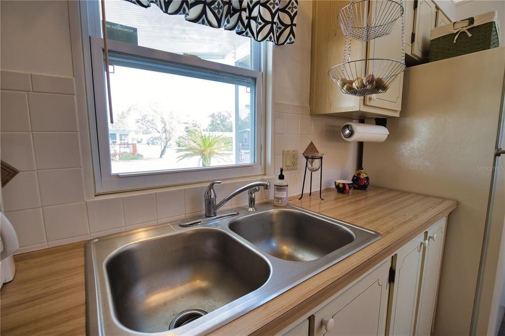 Activo con contrato: $105,000 (2 camas, 2 baños, 864 Pies cuadrados)