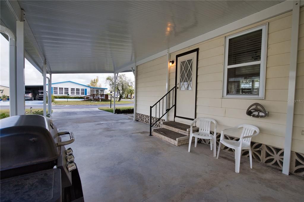 Activo con contrato: $105,000 (2 camas, 2 baños, 864 Pies cuadrados)