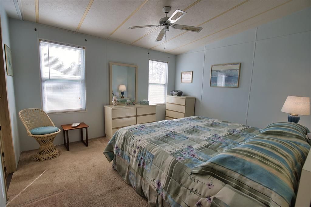 Activo con contrato: $105,000 (2 camas, 2 baños, 864 Pies cuadrados)