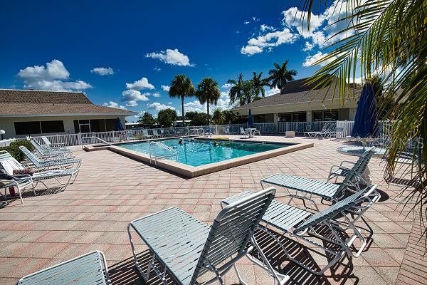 Activo con contrato: $105,000 (2 camas, 2 baños, 864 Pies cuadrados)