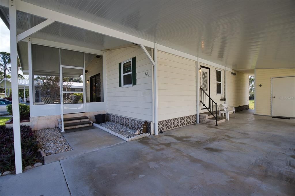 Activo con contrato: $105,000 (2 camas, 2 baños, 864 Pies cuadrados)