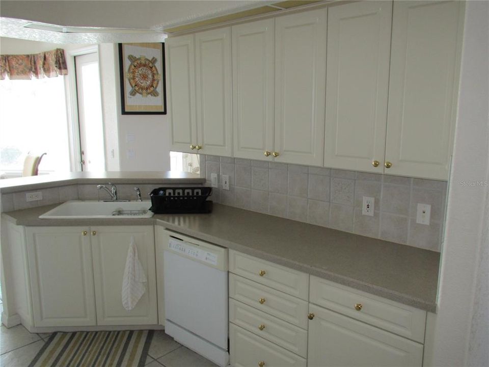 В аренду: $3,250 (3 спален, 2 ванн, 2023 Квадратных фут)