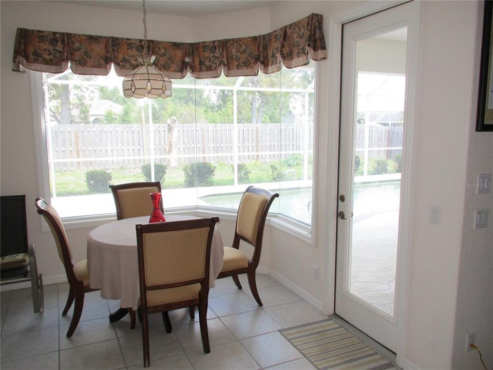 В аренду: $3,250 (3 спален, 2 ванн, 2023 Квадратных фут)