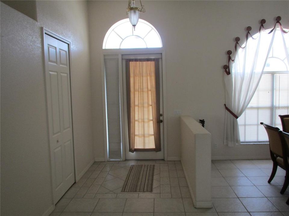 В аренду: $3,250 (3 спален, 2 ванн, 2023 Квадратных фут)