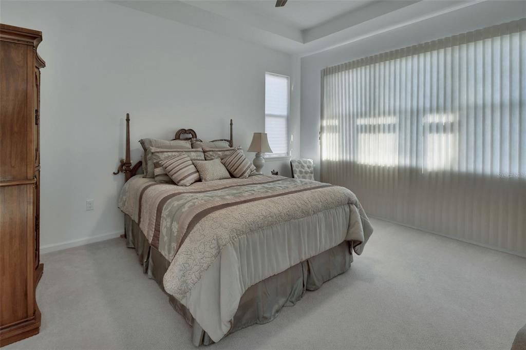 待售: $379,900 (2 贝兹, 2 浴室, 1651 平方英尺)