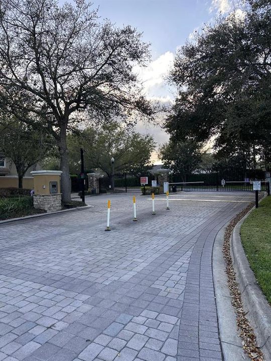 For Sale: $314,999 (3 beds, 2 baths, 1962 Square Feet)