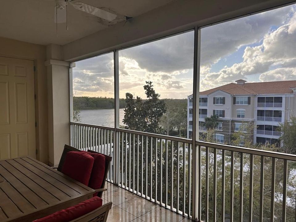 For Sale: $314,999 (3 beds, 2 baths, 1962 Square Feet)