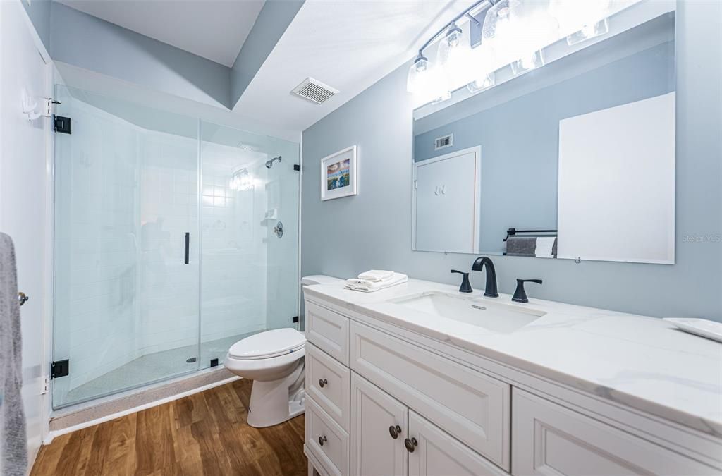 出租: $2,500 (2 贝兹, 2 浴室, 1150 平方英尺)