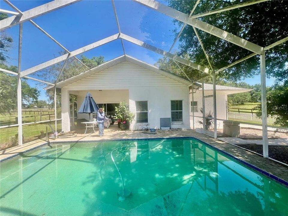 For Sale: $1,499,999 (4 beds, 4 baths, 5239 Square Feet)