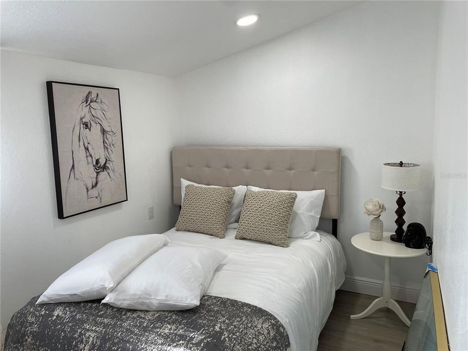 Active With Contract: $195,000 (4 beds, 2 baths, 1320 Square Feet)