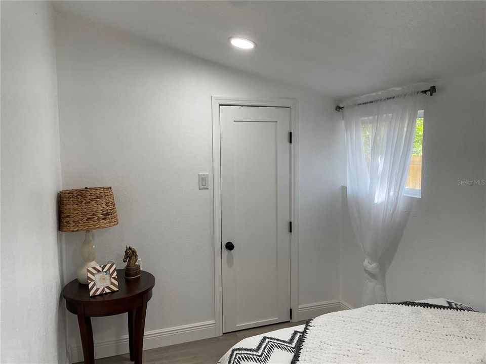 Active With Contract: $195,000 (4 beds, 2 baths, 1320 Square Feet)