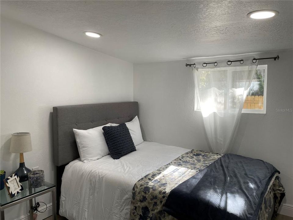 Active With Contract: $195,000 (4 beds, 2 baths, 1320 Square Feet)