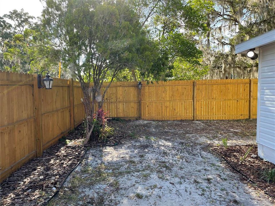 Active With Contract: $195,000 (4 beds, 2 baths, 1320 Square Feet)