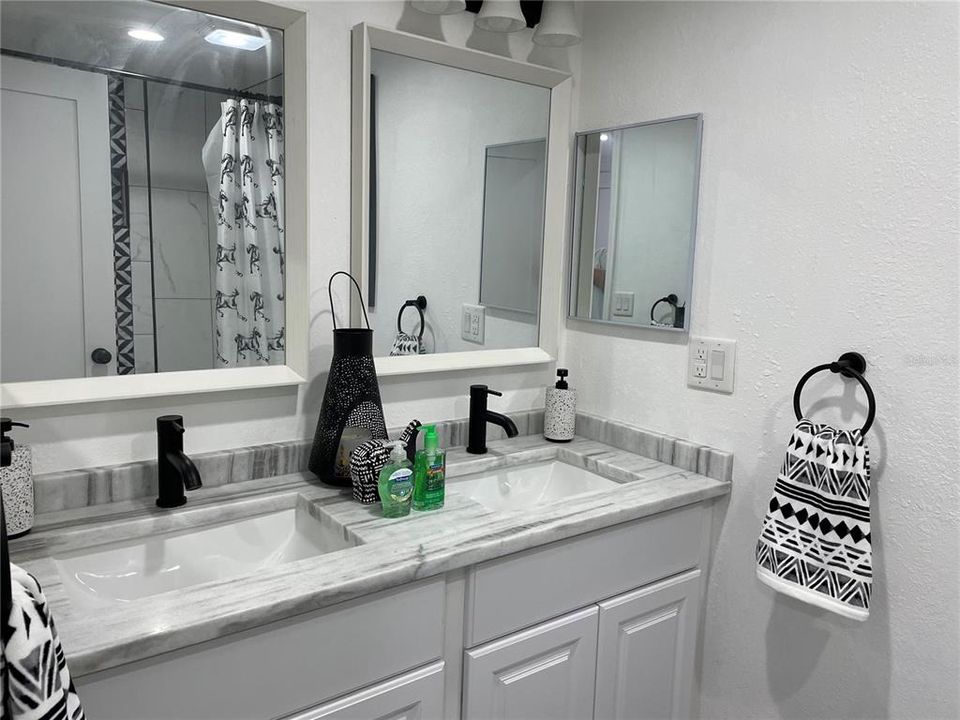 Active With Contract: $195,000 (4 beds, 2 baths, 1320 Square Feet)