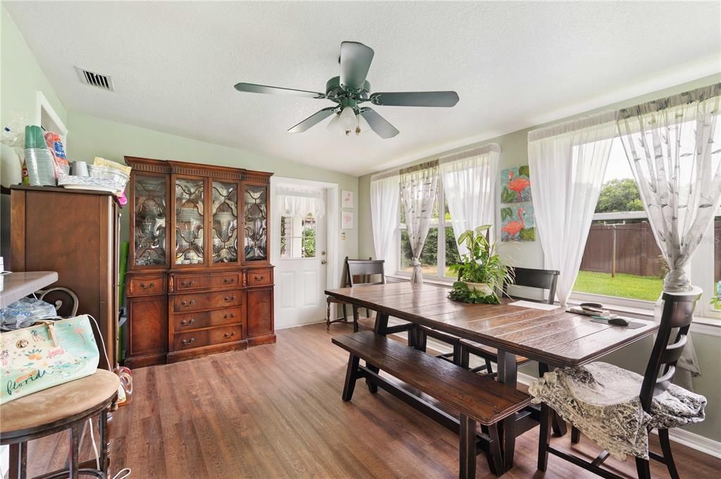 For Sale: $315,000 (3 beds, 2 baths, 1344 Square Feet)