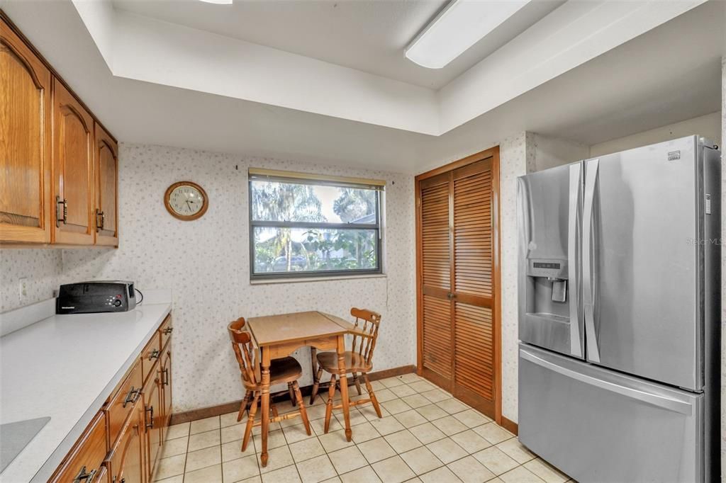 For Sale: $429,000 (2 beds, 2 baths, 1982 Square Feet)