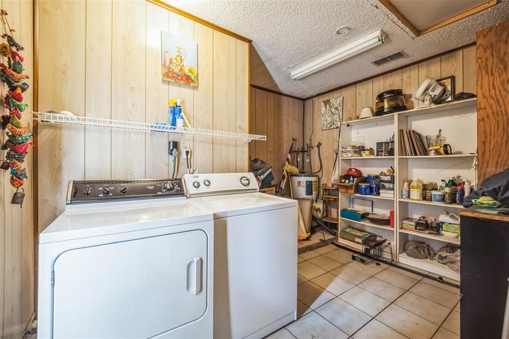 For Sale: $429,000 (2 beds, 2 baths, 1982 Square Feet)