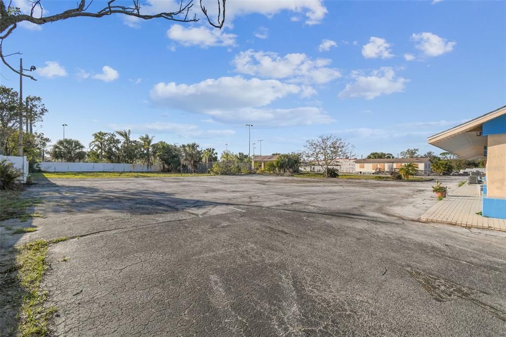 Active With Contract: $1,399,000 (0 beds, 0 baths, 5976 Square Feet)