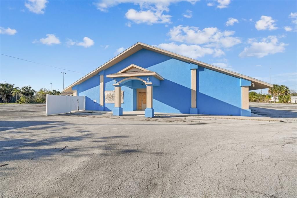 Active With Contract: $1,399,000 (0 beds, 0 baths, 5976 Square Feet)