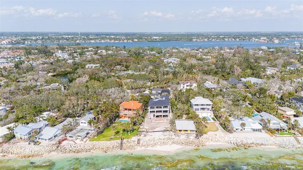 На продажу: $16,000,000 (5 спален, 5 ванн, 5524 Квадратных фут)