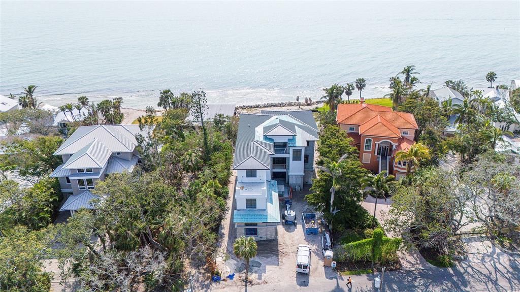 На продажу: $16,000,000 (5 спален, 5 ванн, 5524 Квадратных фут)