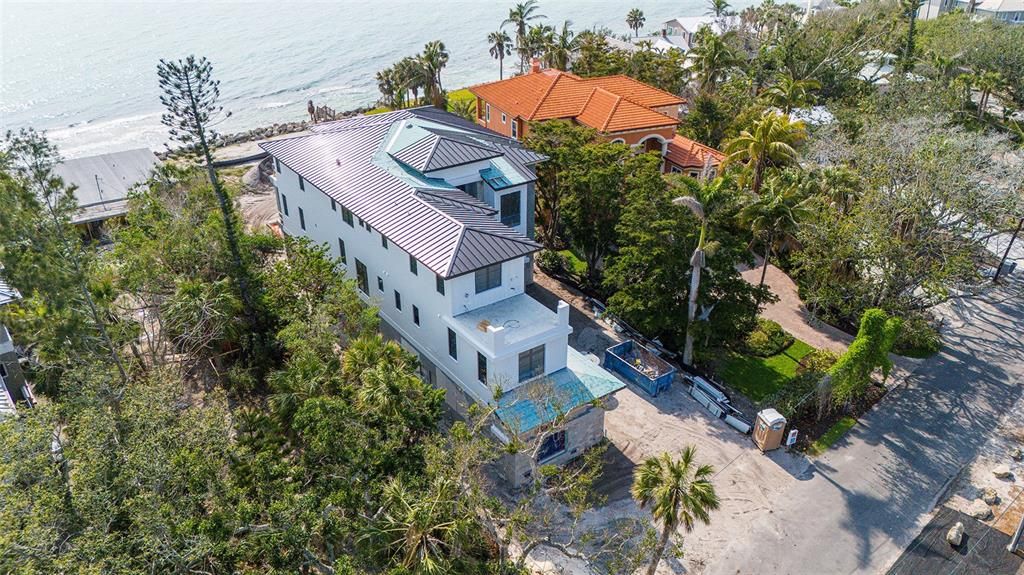 На продажу: $16,000,000 (5 спален, 5 ванн, 5524 Квадратных фут)