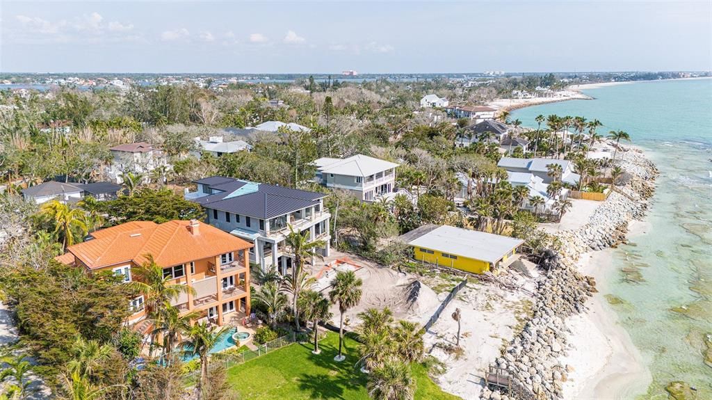 На продажу: $16,000,000 (5 спален, 5 ванн, 5524 Квадратных фут)