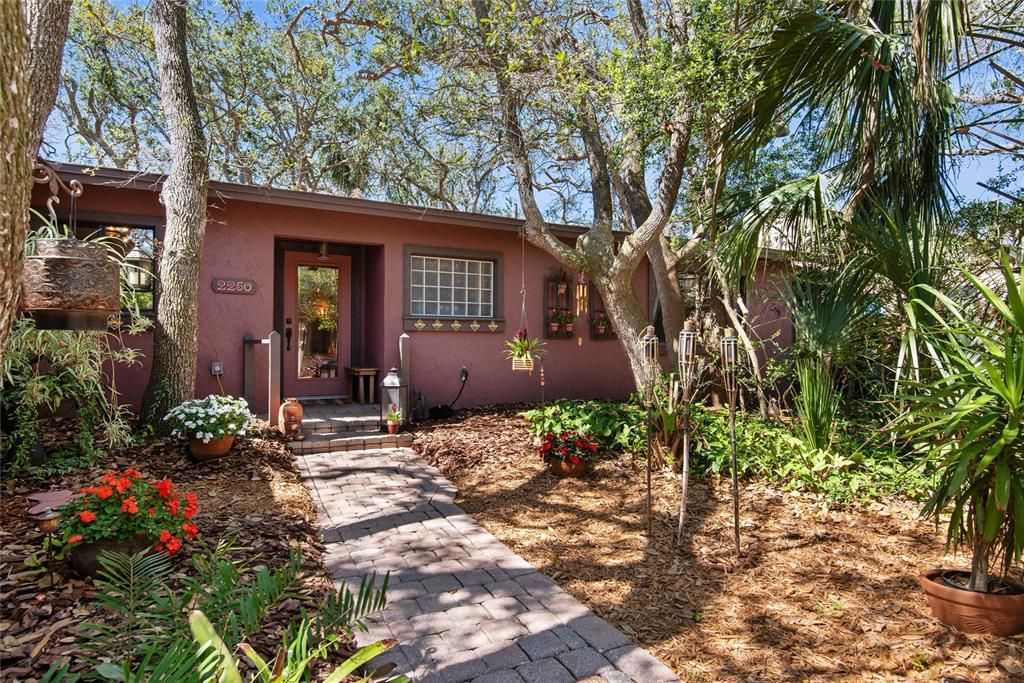 最近售出: $475,000 (3 贝兹, 2 浴室, 1588 平方英尺)