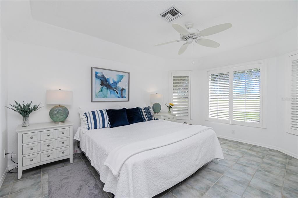 For Rent: $2,300 (2 beds, 2 baths, 1266 Square Feet)