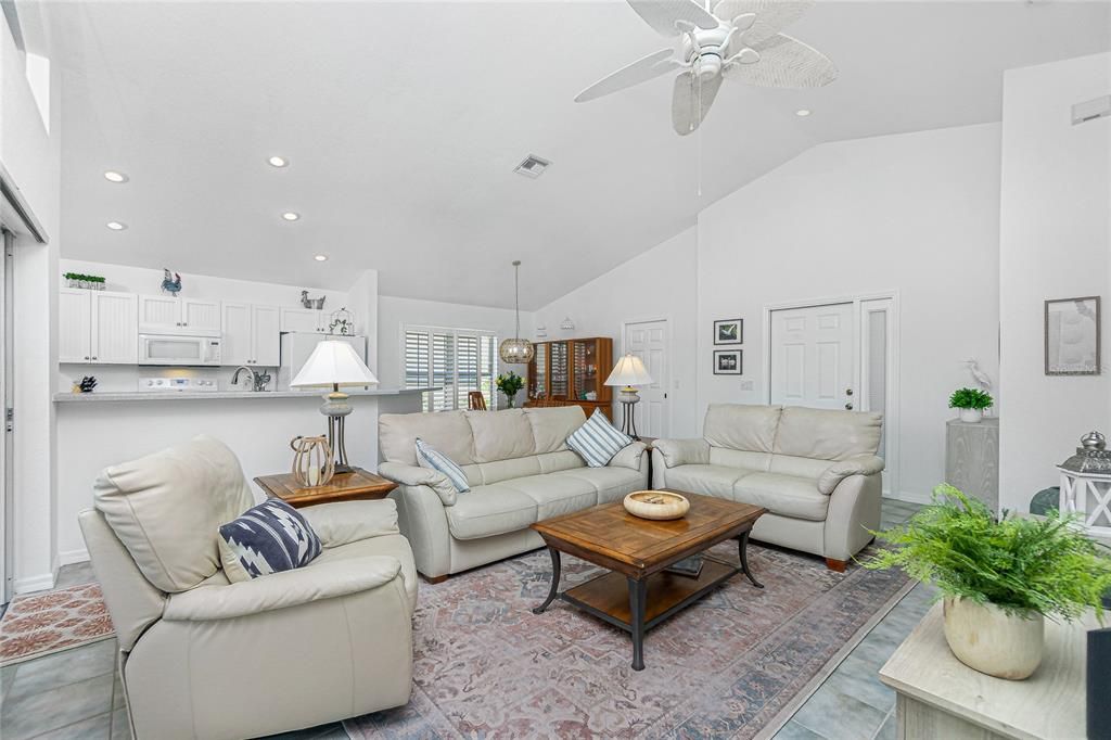 For Rent: $2,300 (2 beds, 2 baths, 1266 Square Feet)