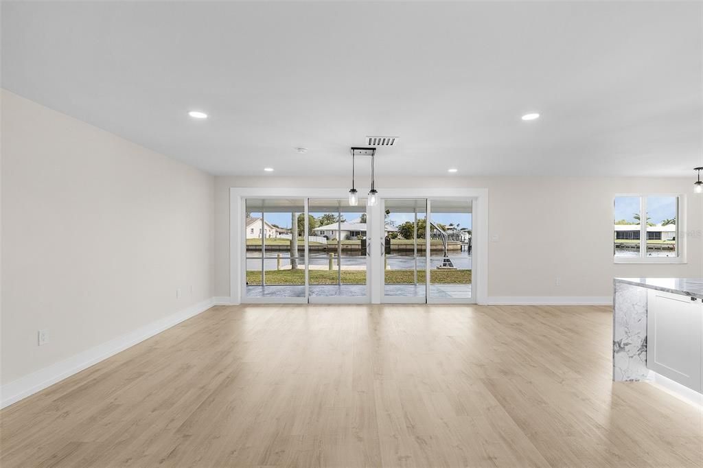 For Sale: $499,000 (3 beds, 2 baths, 1554 Square Feet)