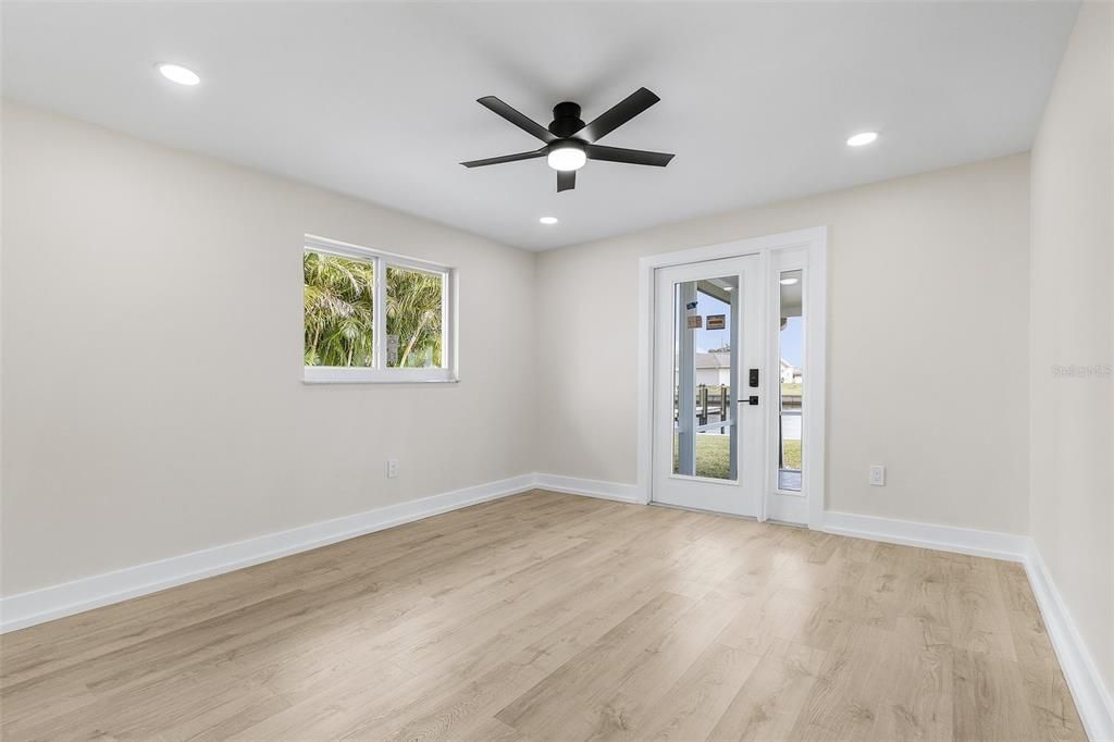 For Sale: $499,000 (3 beds, 2 baths, 1554 Square Feet)