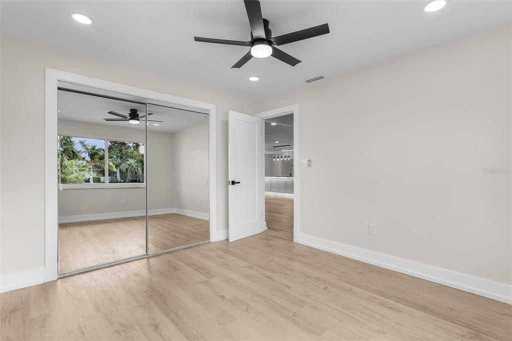 For Sale: $499,000 (3 beds, 2 baths, 1554 Square Feet)