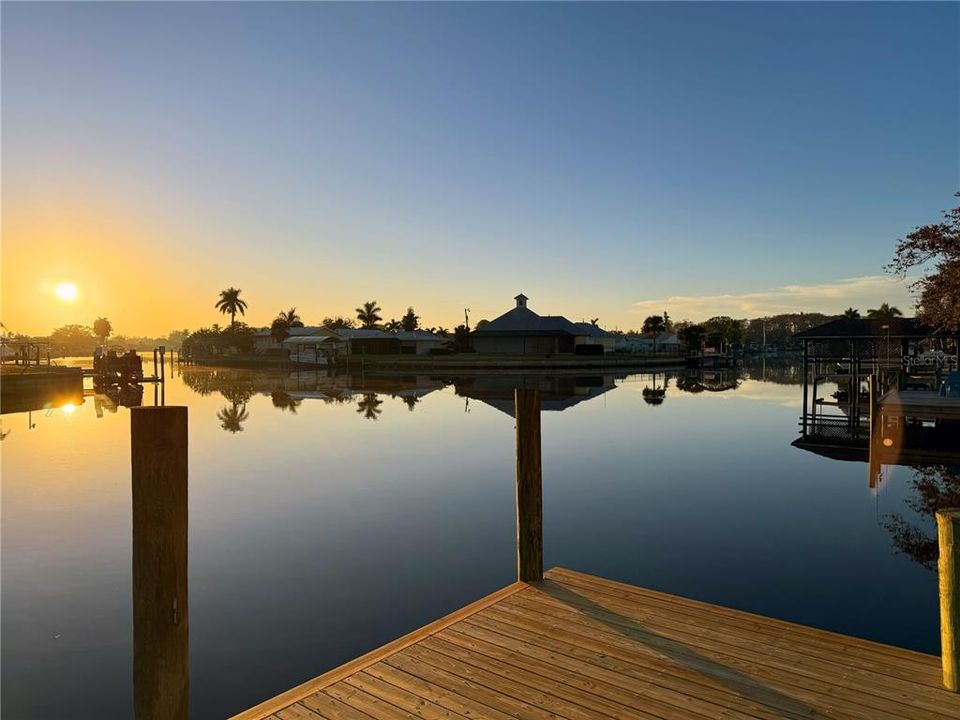 For Sale: $499,000 (3 beds, 2 baths, 1554 Square Feet)